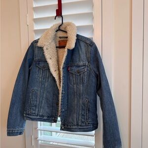 Sherpa Lined Levis Denim Jacket